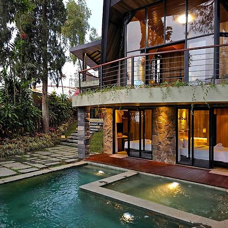 Villa 4-Br Klub Bunga No 4 Batu Malang Eksteriør bilde
